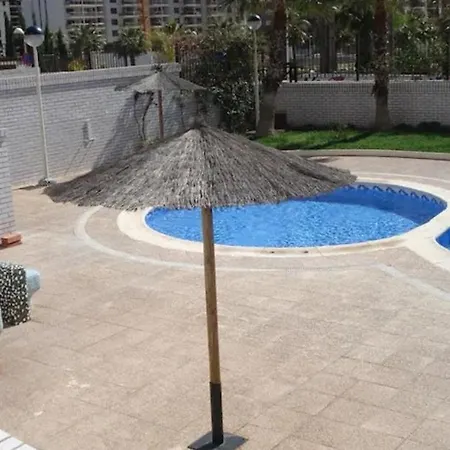 En Marina Trebol Iii, Centro De Magic World Oropesa del Mar